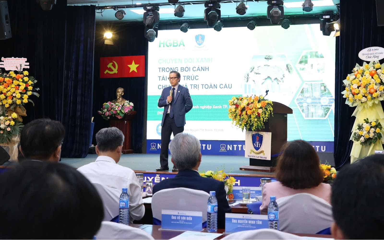 Dien-dan-B2B-NTTU-lan-thu-22