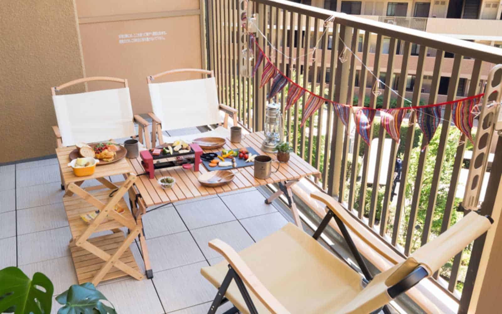 Bố trí nội thất nhỏ gọn cho ban công